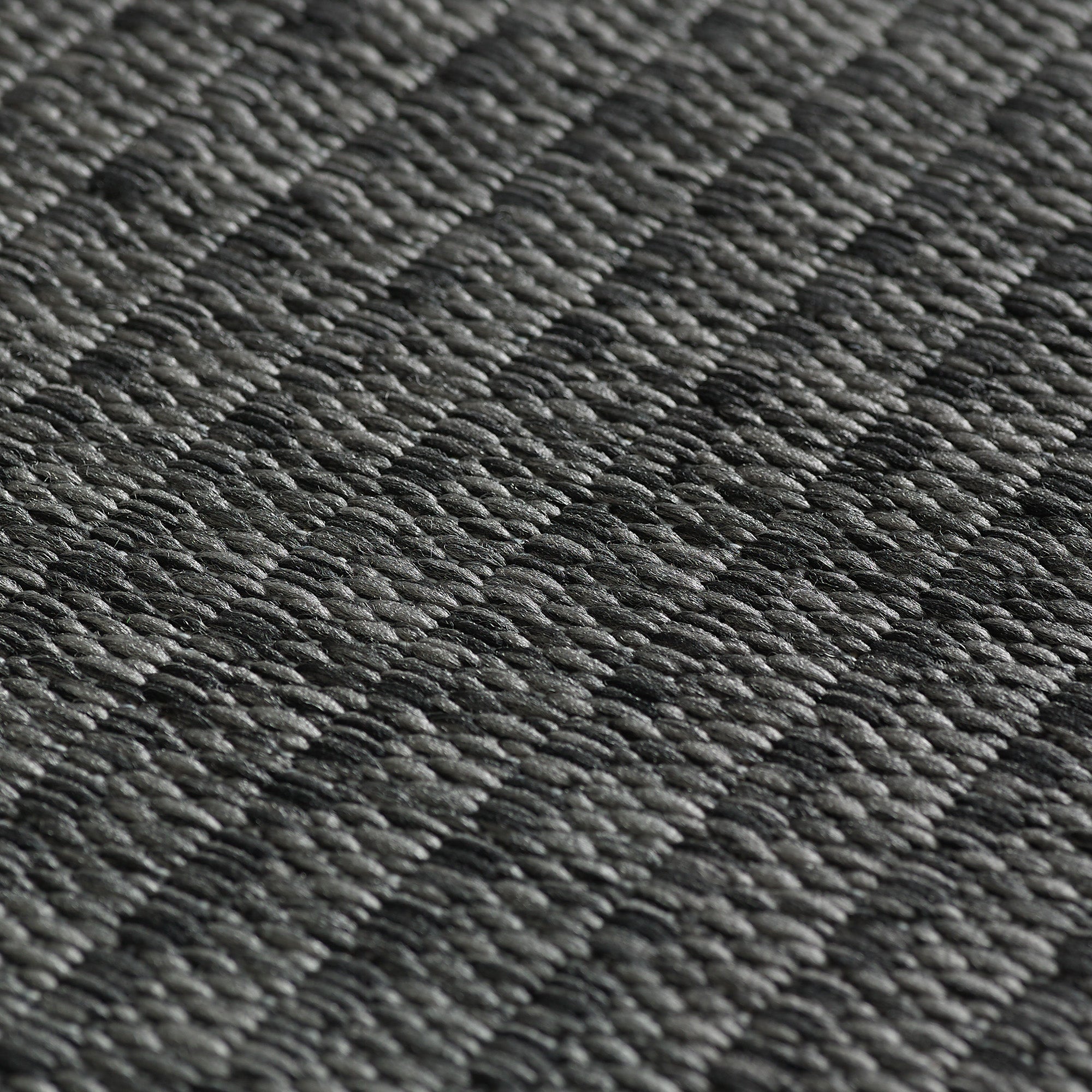 Giza 1410 Schwarz – Flacher Teppich für Küche, Flur & Terrasse ab 19,90 €