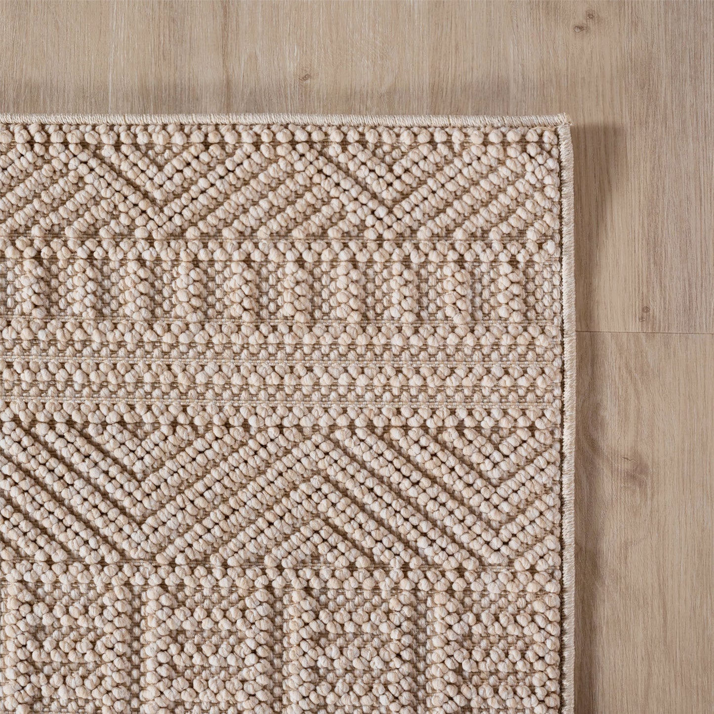 Helix 2202 Beige – Klassischer Kurzflor Teppich ab 26,45 € kaufen