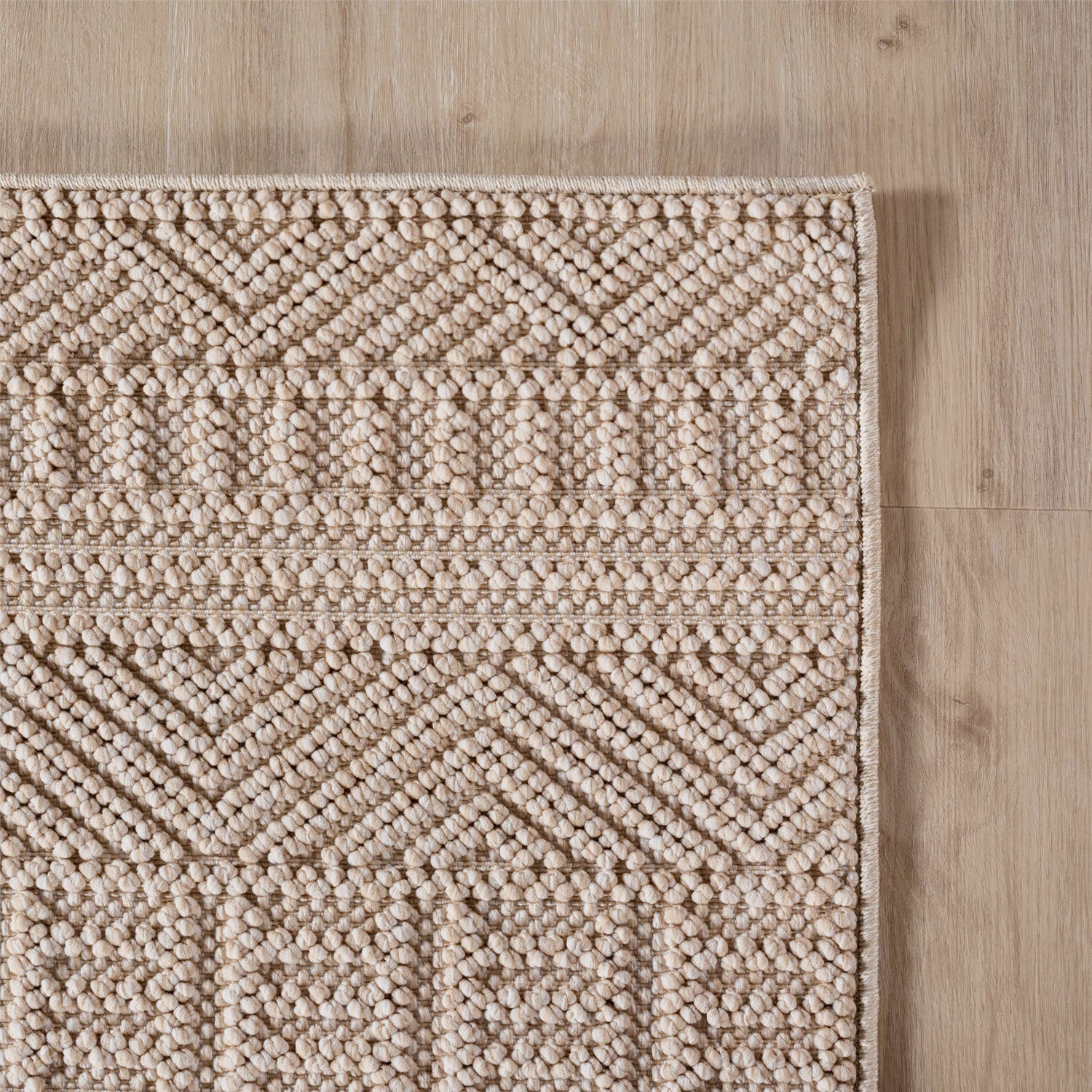 Helix 2202 Beige – Klassischer Kurzflor Teppich ab 26,45 € kaufen