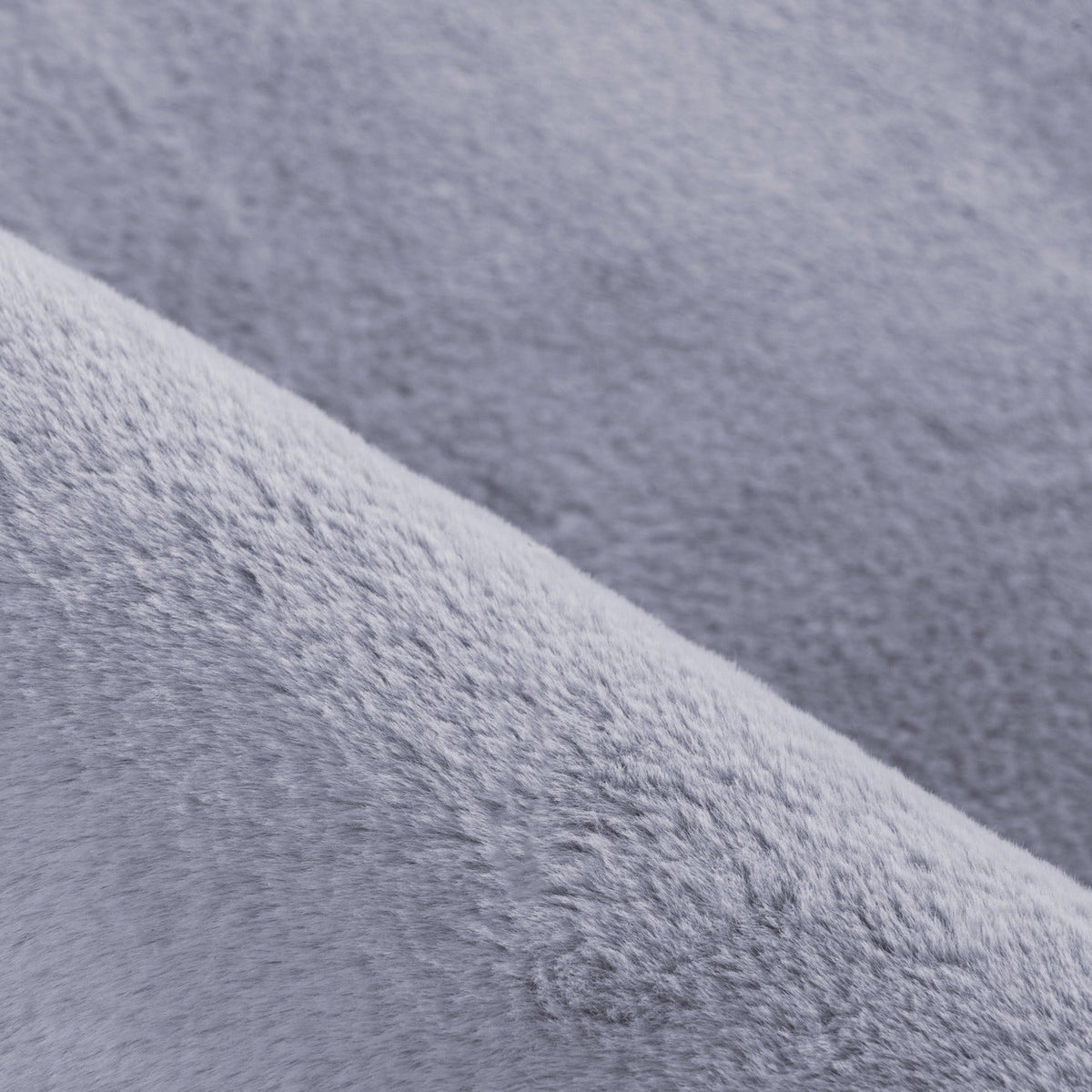 Pouffy 5100 Grau – Weicher Teppich in Grau