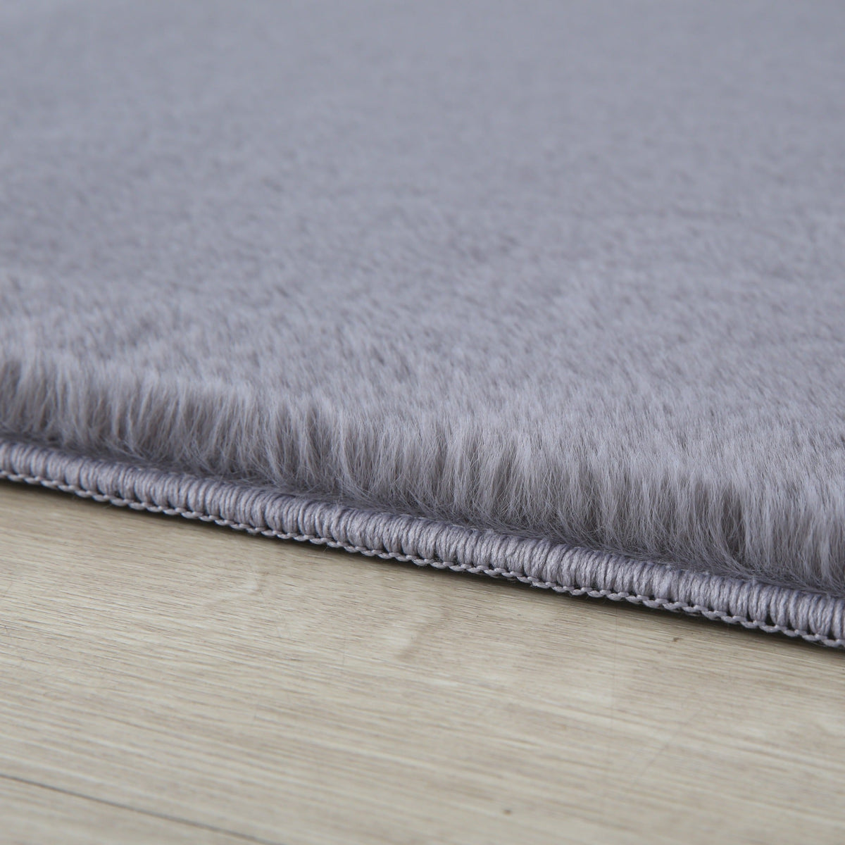 Pouffy 5100 Grau – Weicher Teppich in Grau