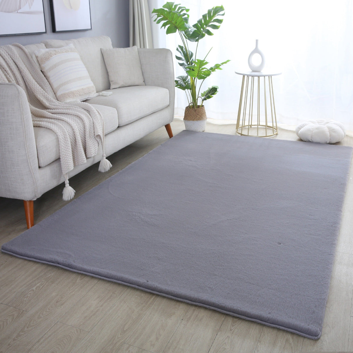 Pouffy 5100 Grau – Weicher Teppich in Grau
